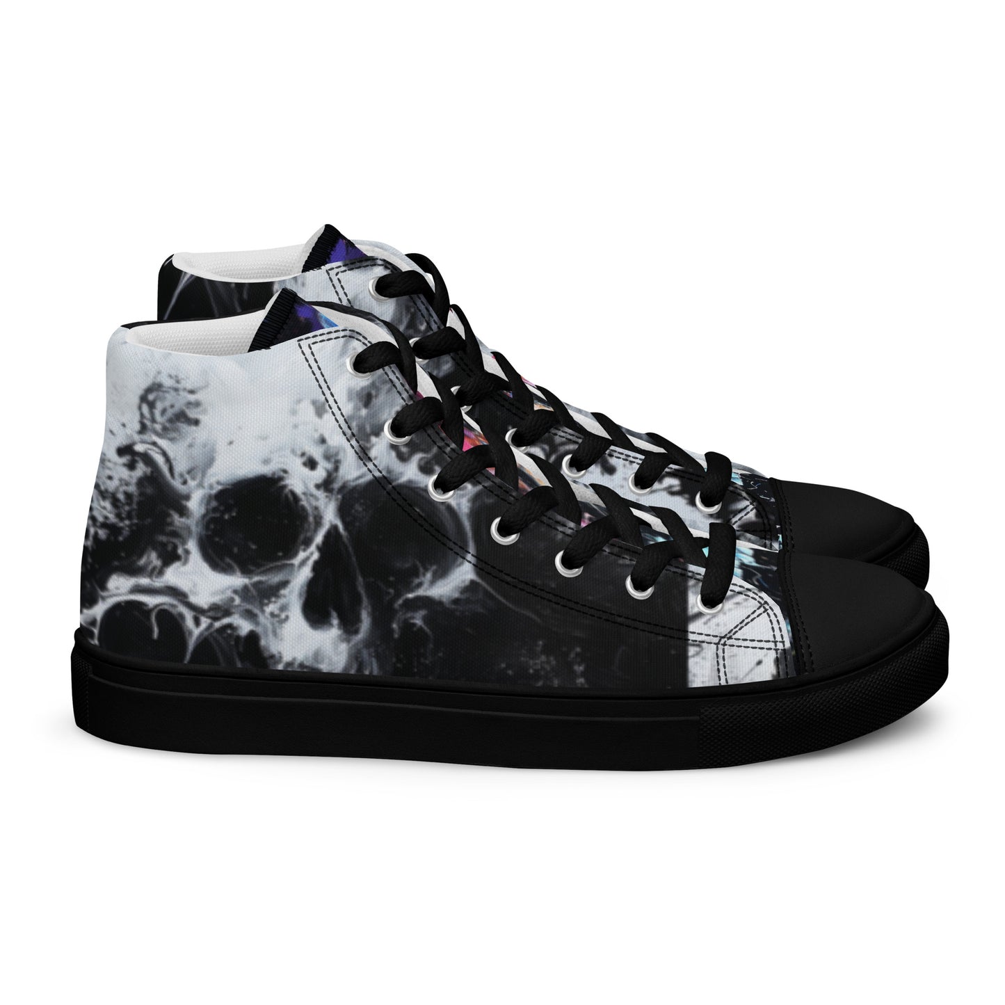 Smokey Graffiti Skull Women’s High Top Canvas Chucks Shoes